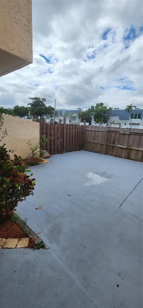 3666 SW 59th Avenue Davie FL 33314
