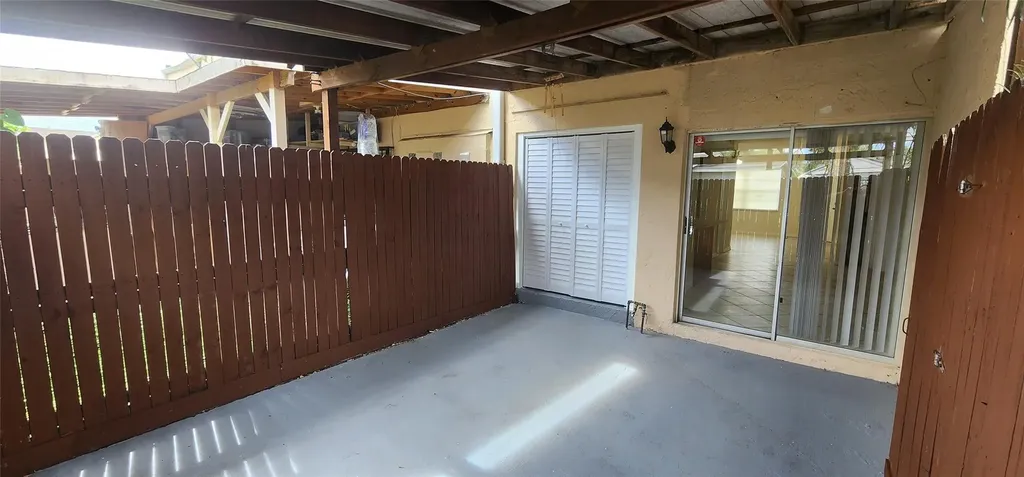 3666 SW 59th Avenue Davie FL 33314