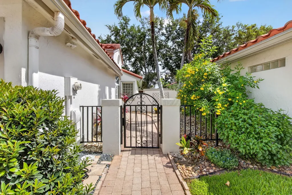 7275 Whitfield Avenue Boynton Beach FL 33437