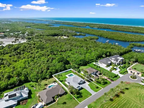 8361 SE Pilots Cove Terrace Hobe Sound FL 33455