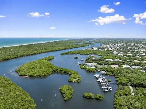 8361 SE Pilots Cove Terrace Hobe Sound FL 33455