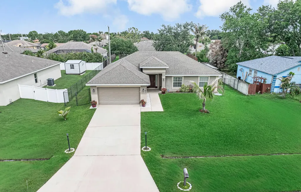 367 SW Grimaldo Terrace Port St Lucie FL 34984