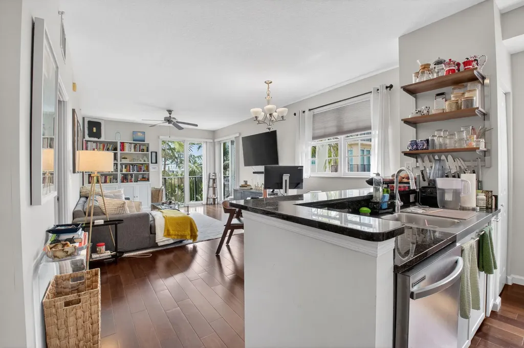 225 NE 1st Street Delray Beach FL 33444