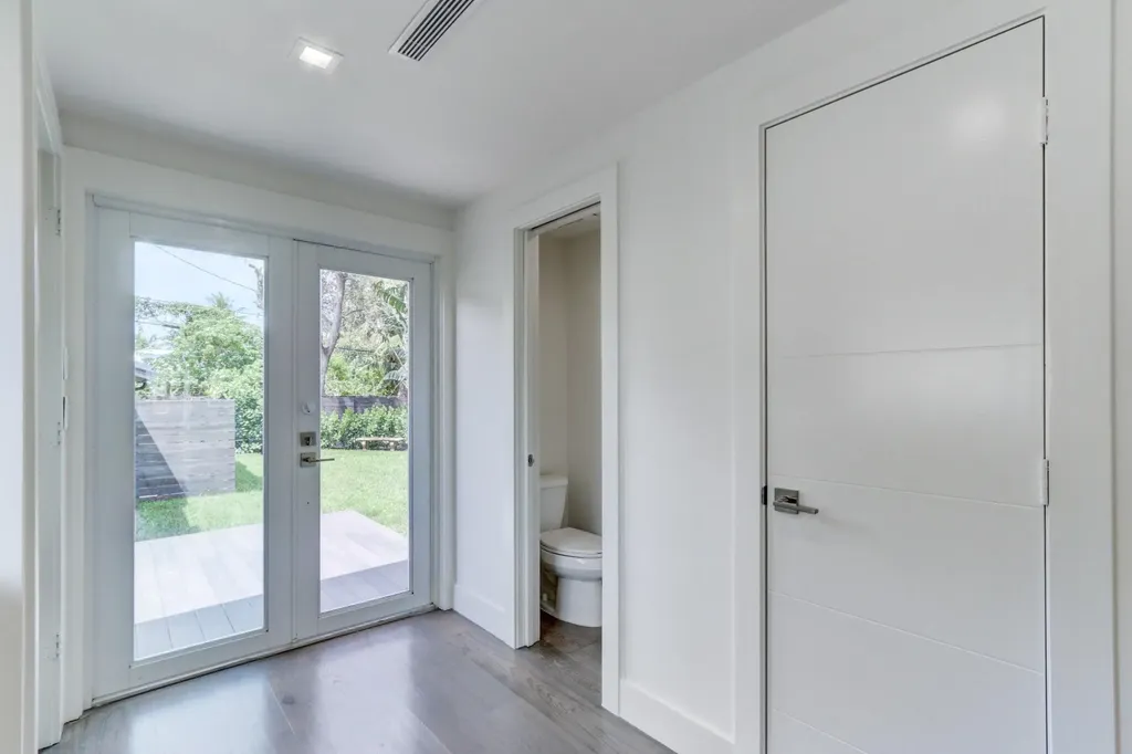 833 Ardmore Road West Palm Beach FL 33401