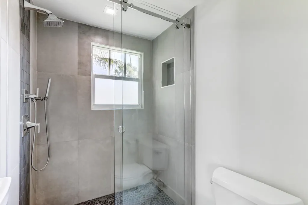 833 Ardmore Road West Palm Beach FL 33401