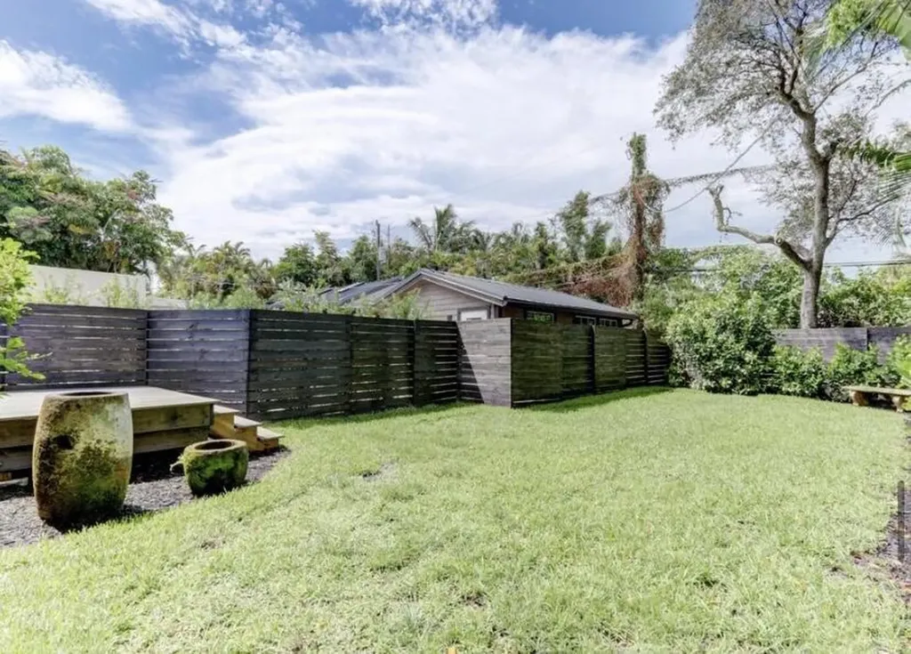 833 Ardmore Road West Palm Beach FL 33401