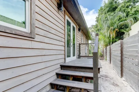 833 Ardmore Road West Palm Beach FL 33401