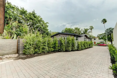 833 Ardmore Road West Palm Beach FL 33401