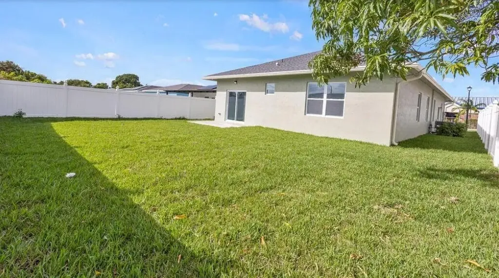 132 NW 11th Avenue Boynton Beach FL 33435