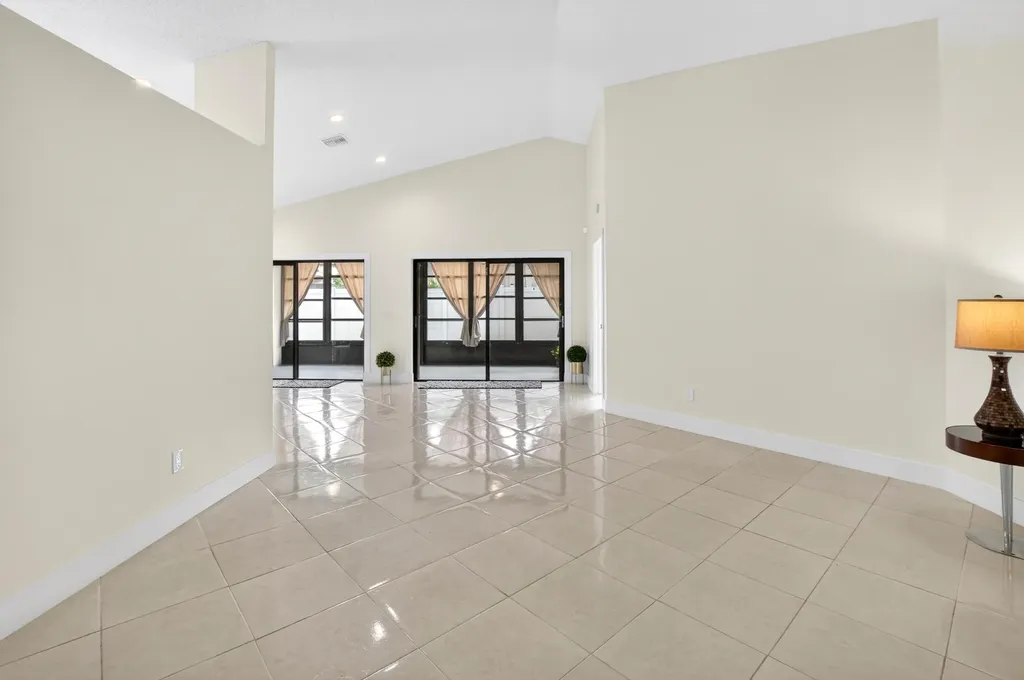 182 Temple Avenue Boynton Beach FL 33436