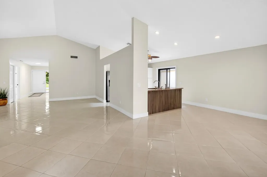 182 Temple Avenue Boynton Beach FL 33436