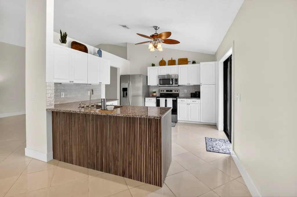 182 Temple Avenue Boynton Beach FL 33436