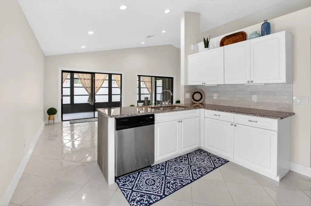 182 Temple Avenue Boynton Beach FL 33436