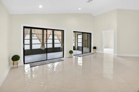 182 Temple Avenue Boynton Beach FL 33436