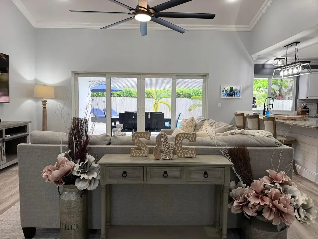 5142 NW 43rd Avenue Coconut Creek FL 33073