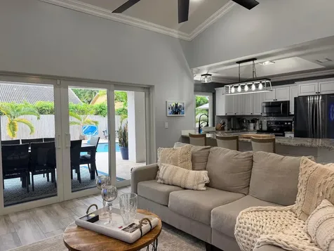 5142 NW 43rd Avenue Coconut Creek FL 33073