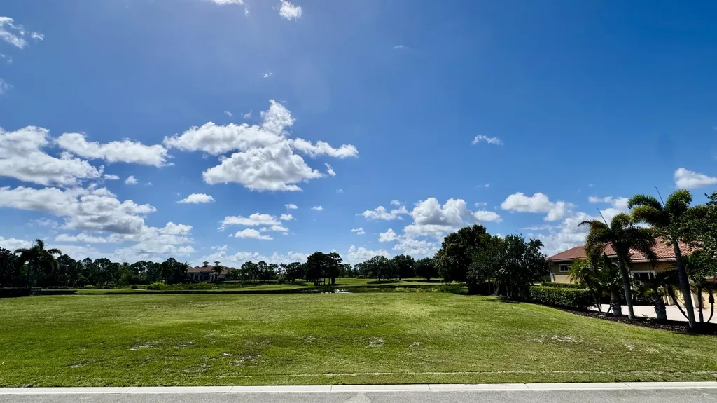 112 SE Mira Lavella Port St Lucie FL 34984