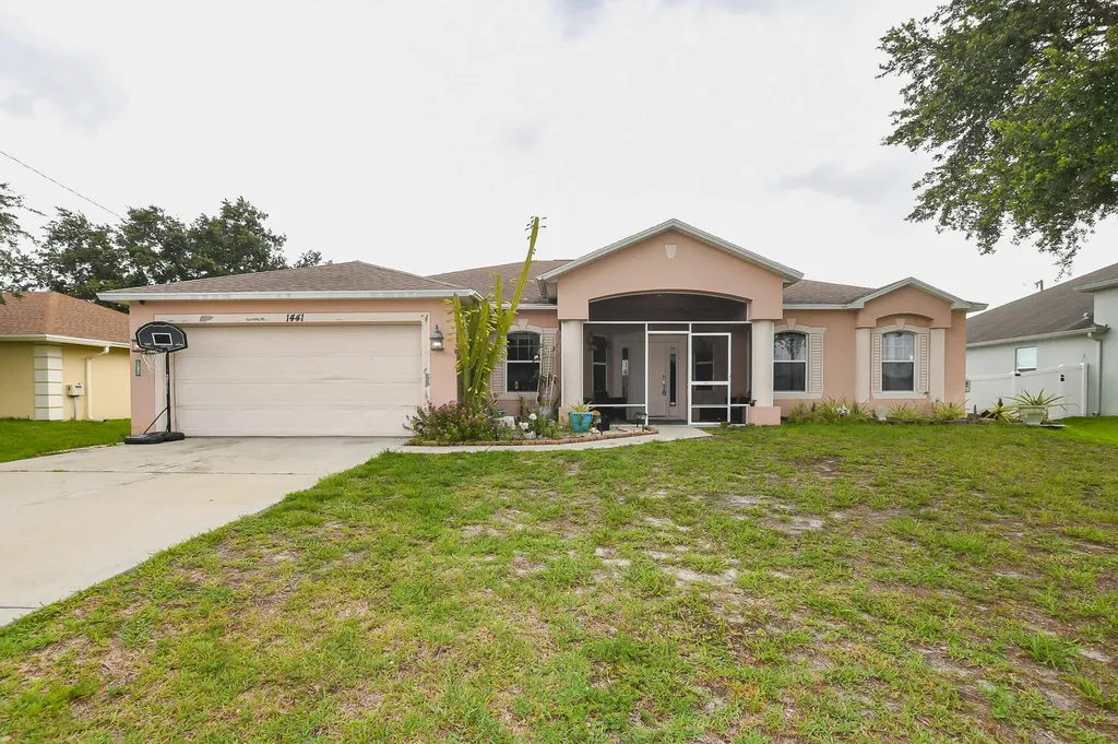 1441 SW Jacksonville Avenue Port St Lucie FL 34953