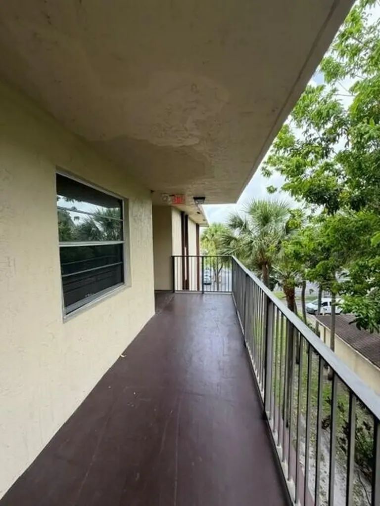 3341 NW 47th Terrace Lauderdale Lakes FL 33319