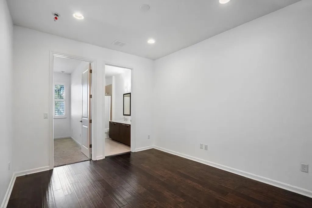 4872 NW 16th Terrace Boca Raton FL 33431
