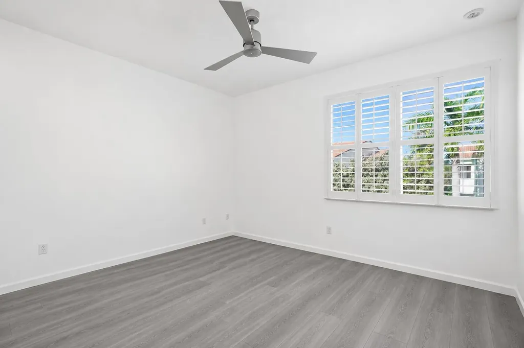 4872 NW 16th Terrace Boca Raton FL 33431