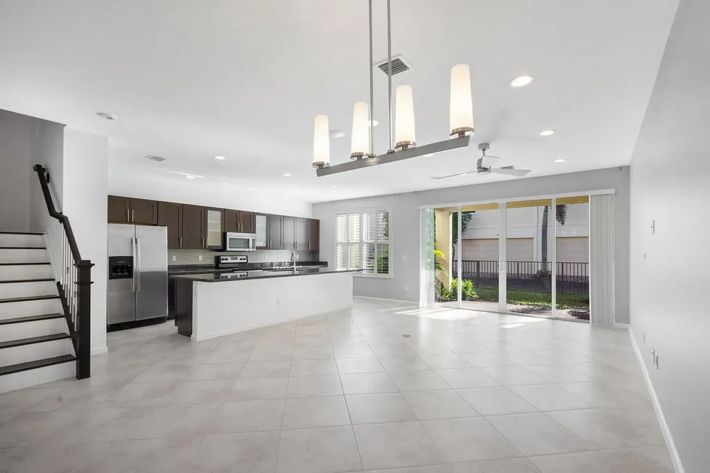 4872 NW 16th Terrace Boca Raton FL 33431