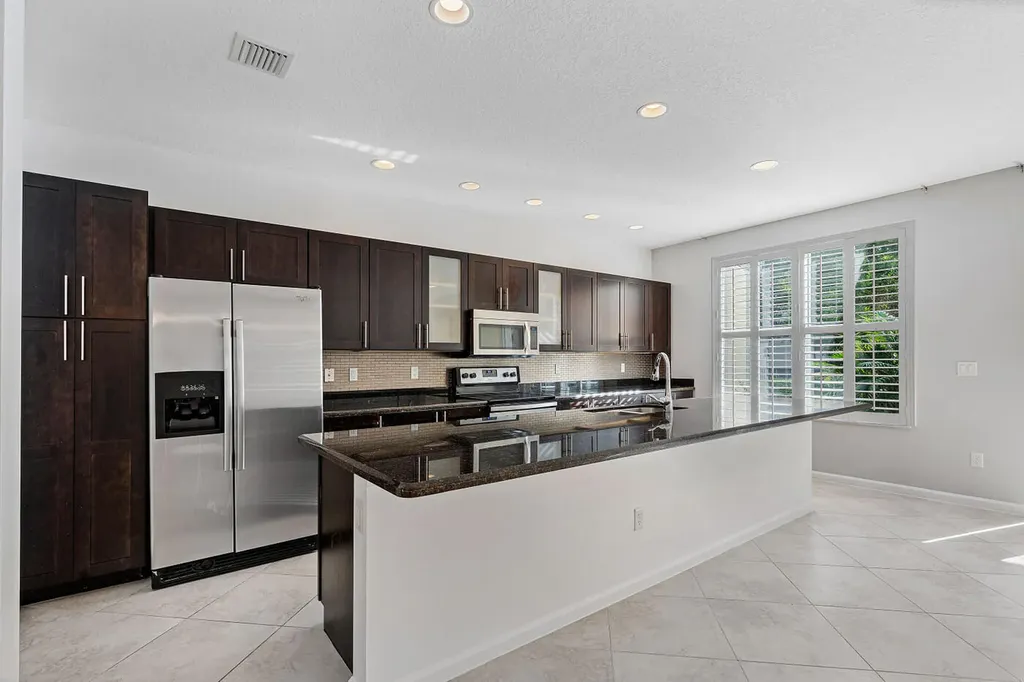 4872 NW 16th Terrace Boca Raton FL 33431