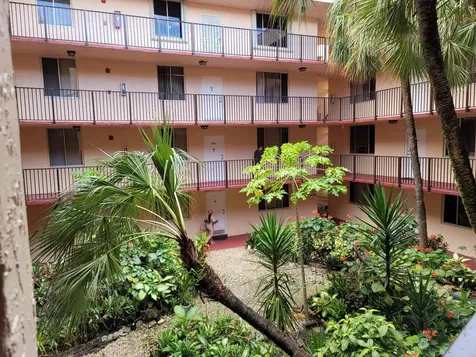 2830 Somerset Drive Lauderdale Lakes FL 33311