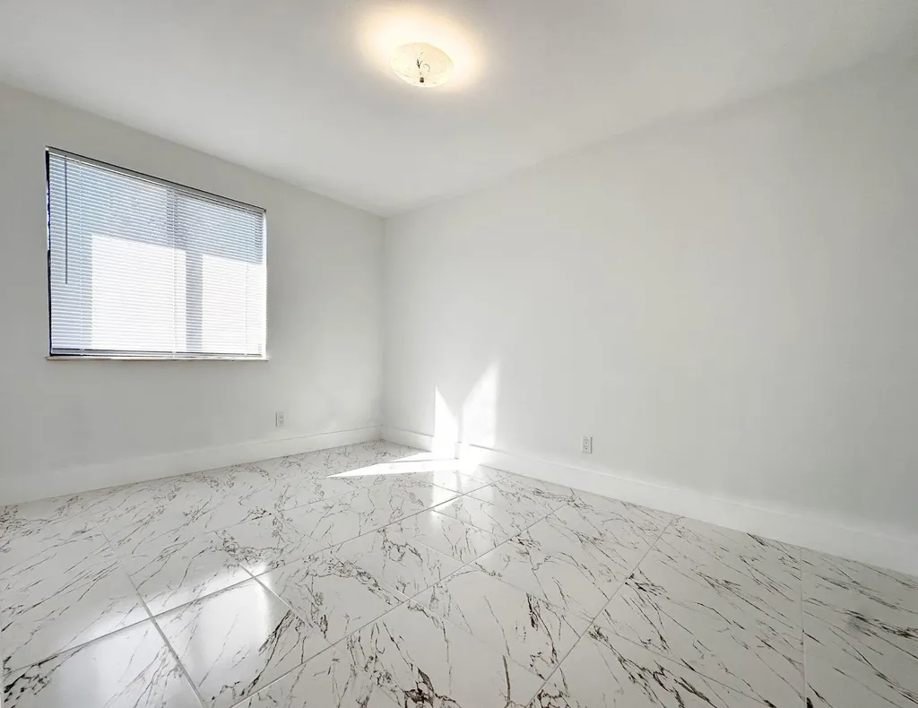 1049 Grandview Circle Royal Palm Beach FL 33411