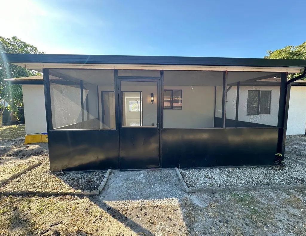 1049 Grandview Circle Royal Palm Beach FL 33411