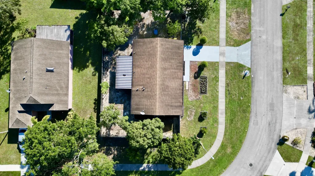 1049 Grandview Circle Royal Palm Beach FL 33411