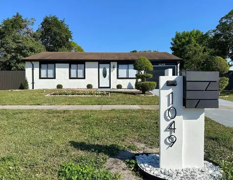1049 Grandview Circle Royal Palm Beach FL 33411