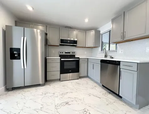 1049 Grandview Circle Royal Palm Beach FL 33411