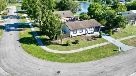 1049 Grandview Circle Royal Palm Beach FL 33411