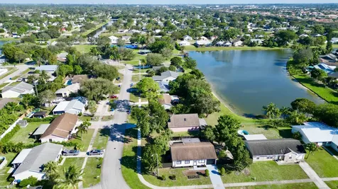 1049 Grandview Circle Royal Palm Beach FL 33411
