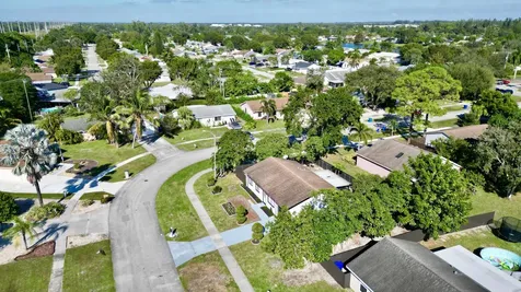 1049 Grandview Circle Royal Palm Beach FL 33411