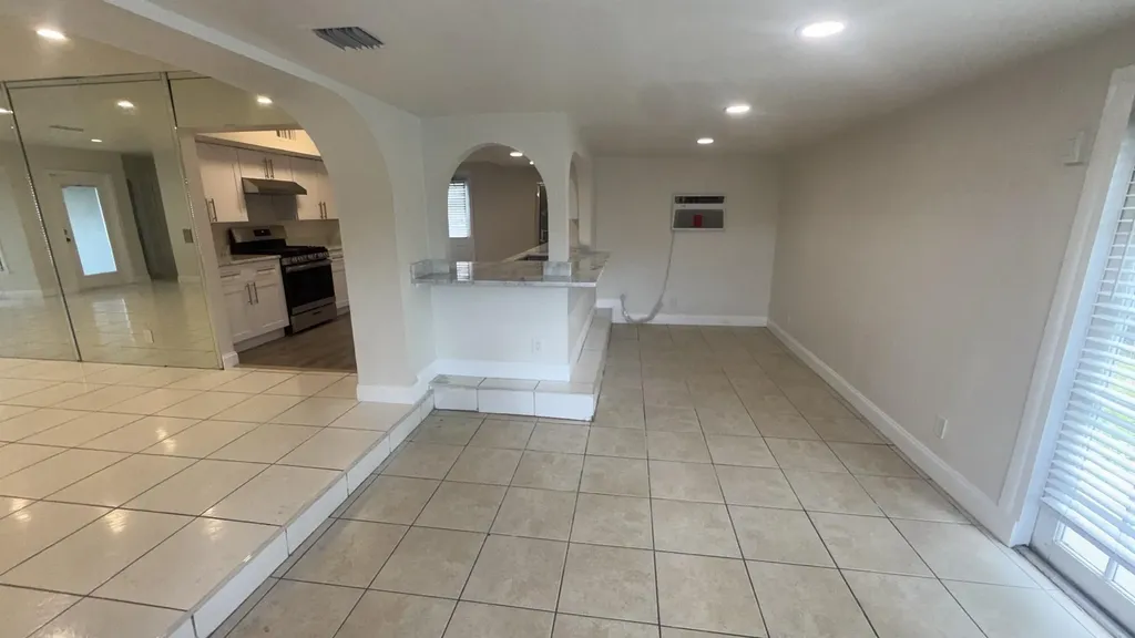 220 NW 20th Street Pompano Beach FL 33060