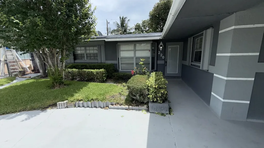 220 NW 20th Street Pompano Beach FL 33060