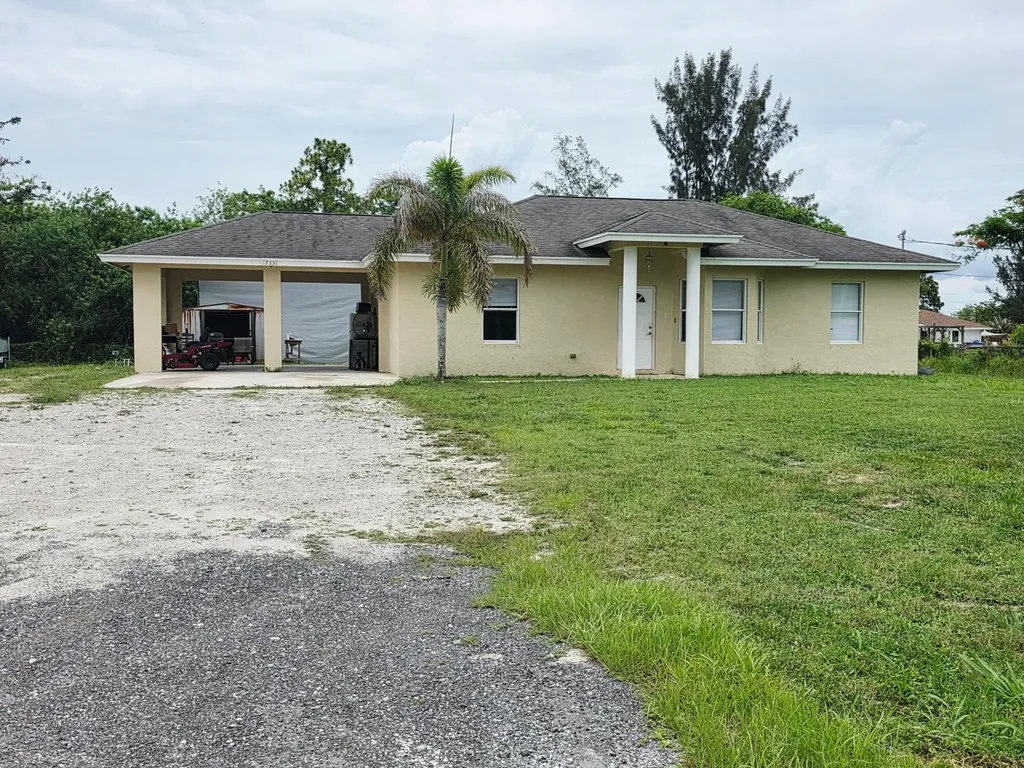 17331 38th Road N The Acreage FL 33470