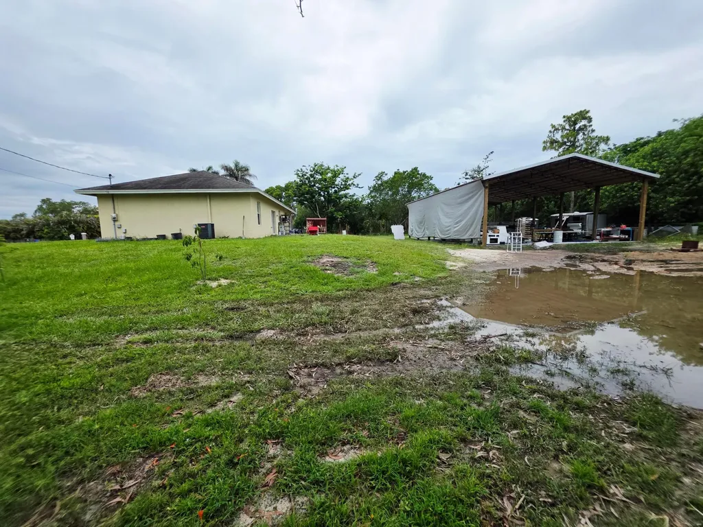 17331 38th Road N The Acreage FL 33470