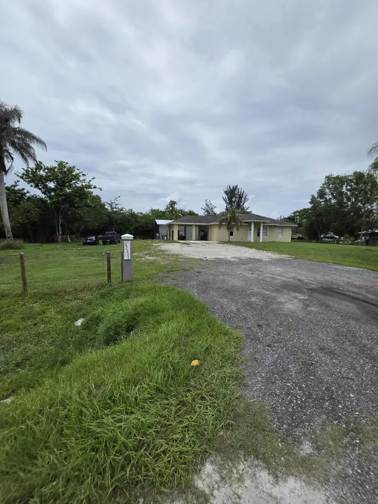 17331 38th Road N The Acreage FL 33470