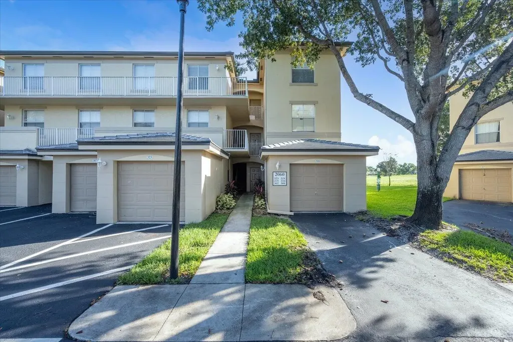 2060 Greenview Shores Boulevard Wellington FL 33414