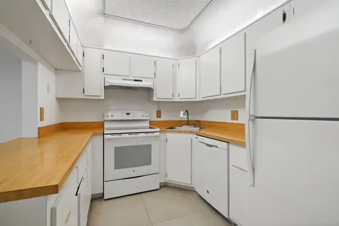 802 Sky Pine Way Greenacres FL 33415