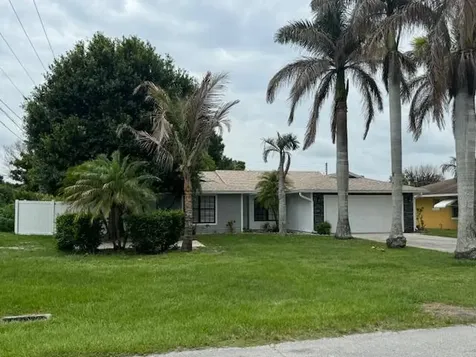 699 Ixoria Avenue Fort Pierce FL 34982
