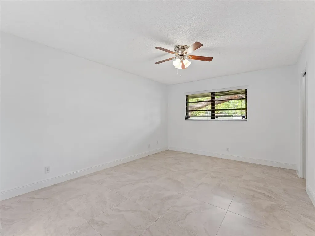 1821 NE 40th Court Pompano Beach FL 33064