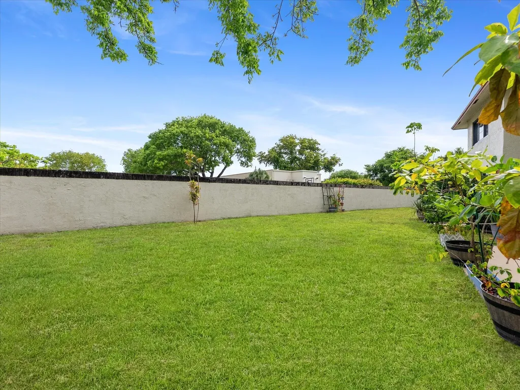 1821 NE 40th Court Pompano Beach FL 33064