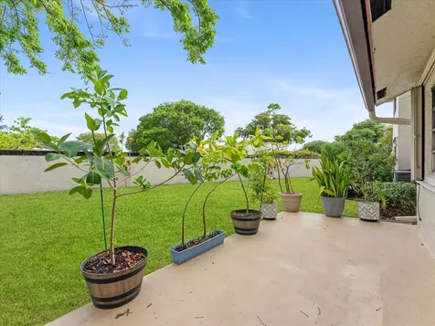 1821 NE 40th Court Pompano Beach FL 33064