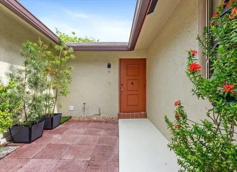 1821 NE 40th Court Pompano Beach FL 33064