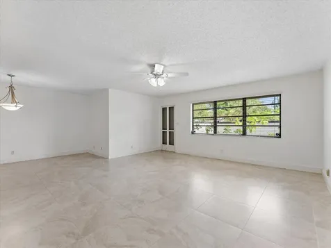 1821 NE 40th Court Pompano Beach FL 33064