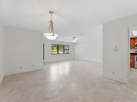 1821 NE 40th Court Pompano Beach FL 33064